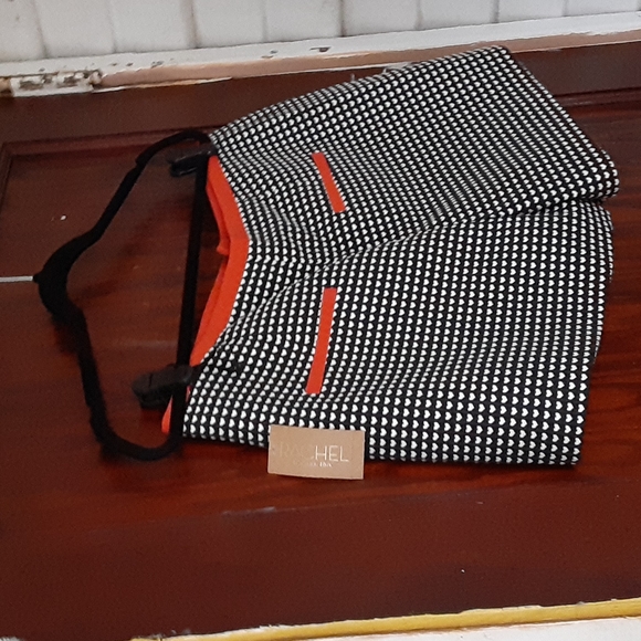 Rachel Roy I Heart You Black White shorts sz 12 2 front pockets waist 32 inches - Picture 5 of 6